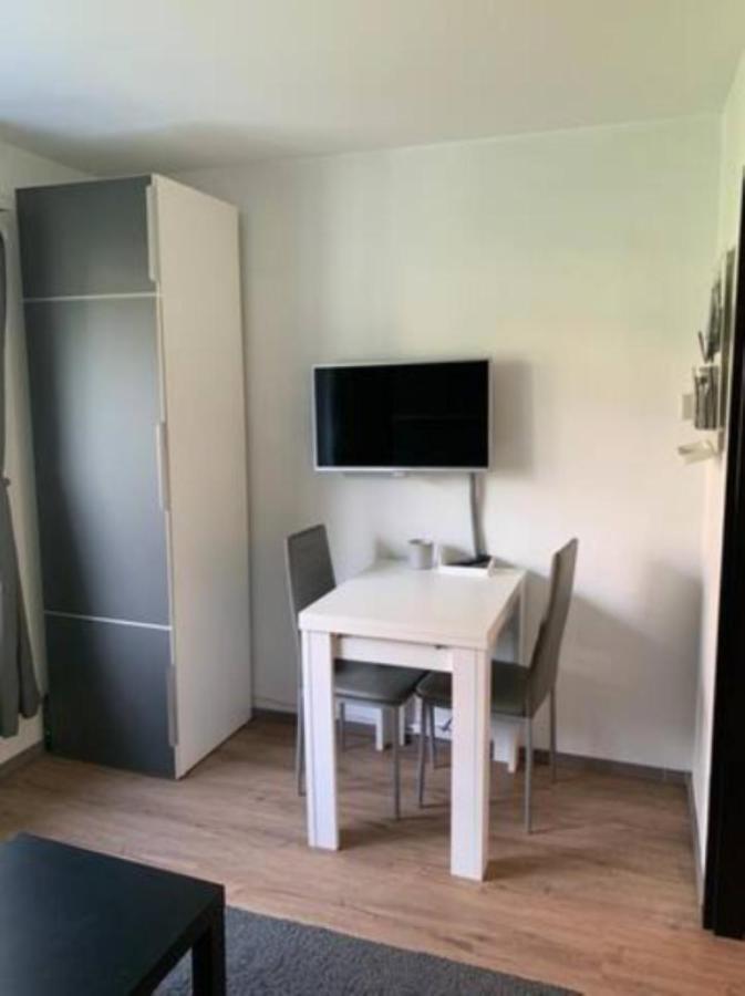 Lovely 1-Bedroom Vacation Studio Apartment With Pool And Sauna Laax Eksteriør billede